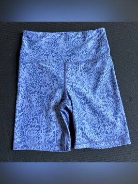 Athleta Elation Printed 7” Short size small